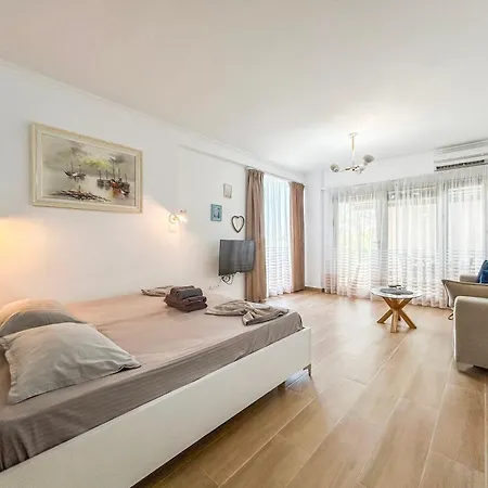 Coastal Harmony B63 Apartament